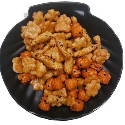 Αγορά Ποικίλες μικτές γεύσεις του ιαπωνικού σιταριού φραγμών ρυζιού περιστασιακού τσιμπούν online manufacture