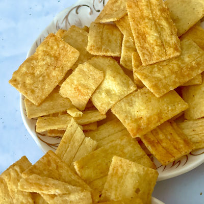 Αγορά Πατατάκια τα τριζάτα πρόχειρα φαγητά ρυζιού και το πρόχειρο φαγητό εισαγωγών κροτίδων ρυζιού online manufacture