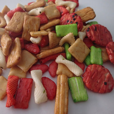 Καλή τιμή COem ιαπωνικές ρυζιού κροτίδες σουσαμιού κροτίδων ημι μαλακές ιαπωνικές σε απευθείας σύνδεση