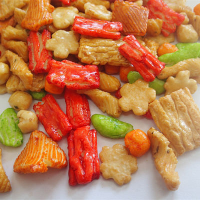 Καλή τιμή Ταπιόκας ζωηρόχρωμος μικτός χαμηλής περιεκτικότητας σε λιπαρά κροτίδων ρυζιού αμύλου ιαπωνικός μικτός σε απευθείας σύνδεση